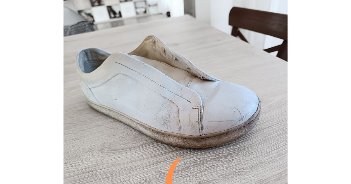 Bílá barva na kožené boty  Nabarvení elegantních tenisek